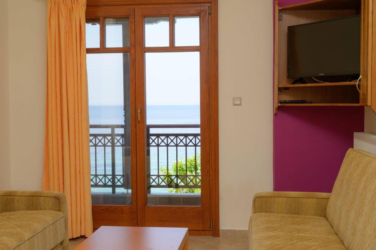 לריסוס Mpalmpanas Villas מראה חיצוני תמונה