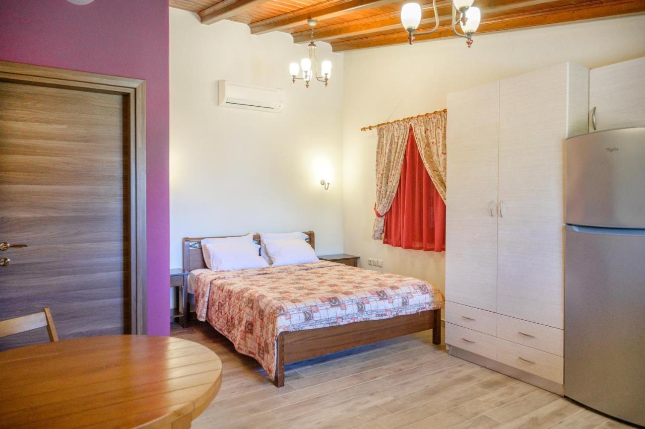 לריסוס Mpalmpanas Villas מראה חיצוני תמונה