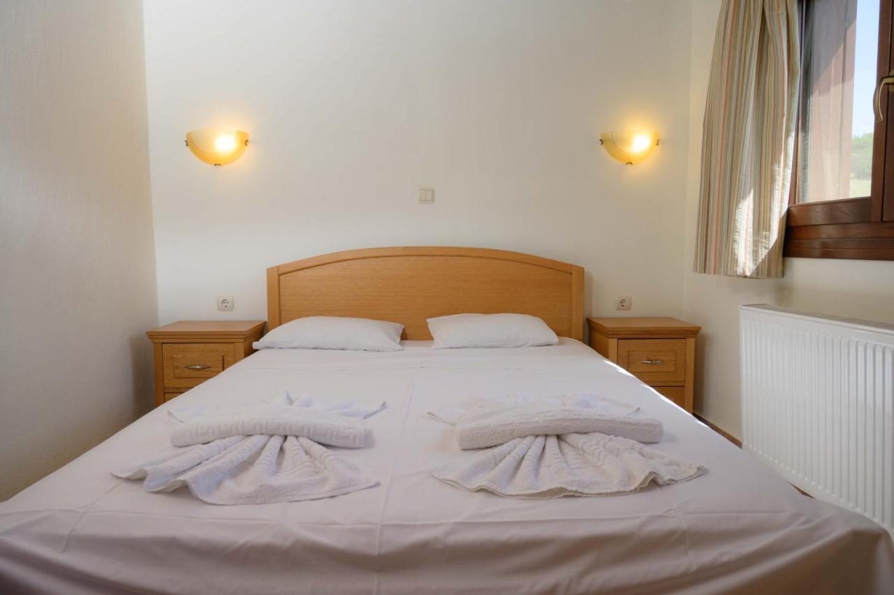 לריסוס Mpalmpanas Villas מראה חיצוני תמונה