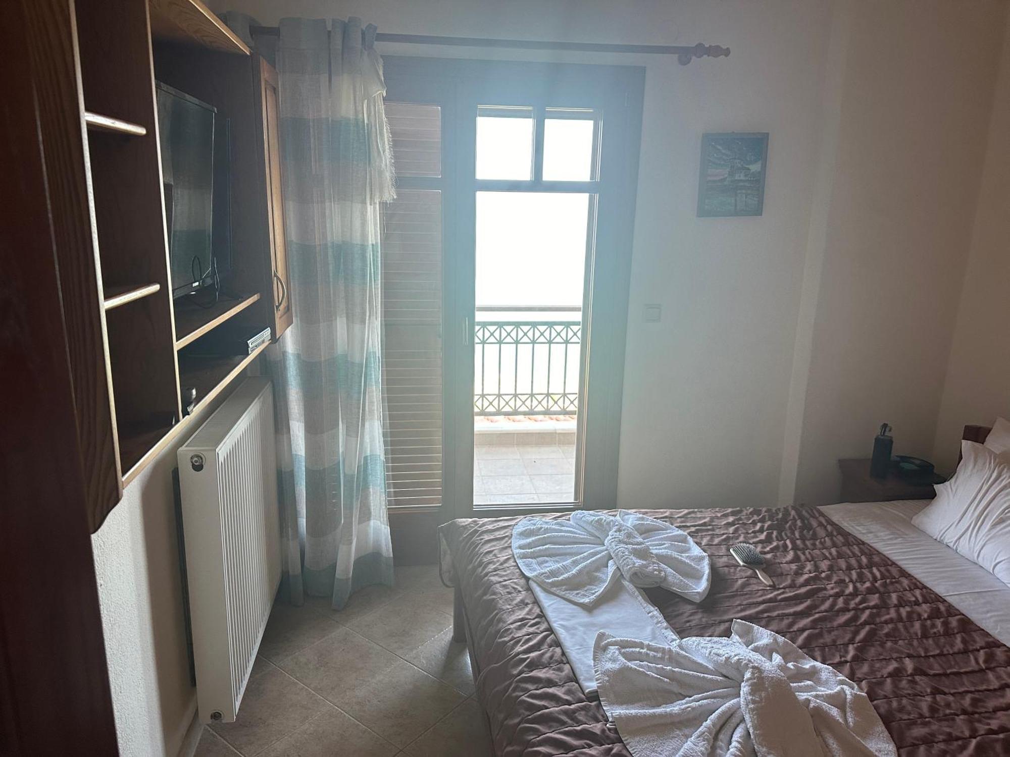 לריסוס Mpalmpanas Villas מראה חיצוני תמונה